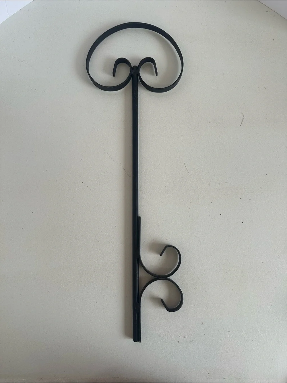 Vintage Black Scroll Metal Wall Hook Rack